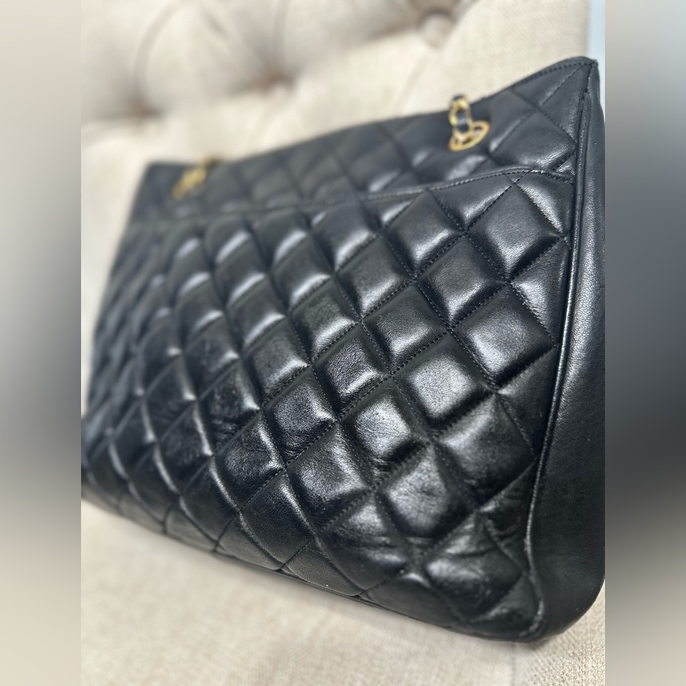 Chanel Lambskin Tote Authentic COA - Picture 3 of 16